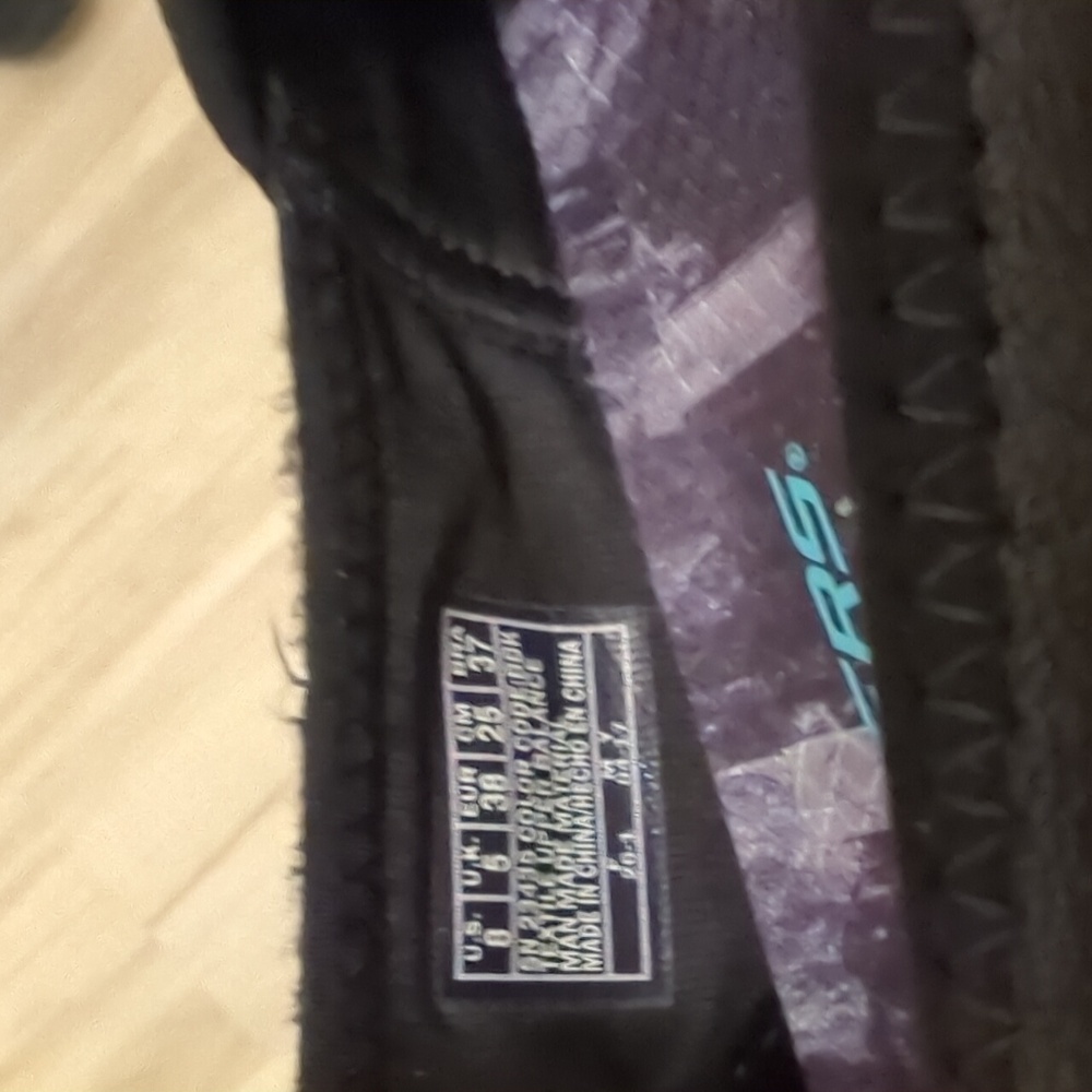 Sz.8 Skechers Slip-ons Air-Cooled Memory Foam . All Black - Picture 9 of 9